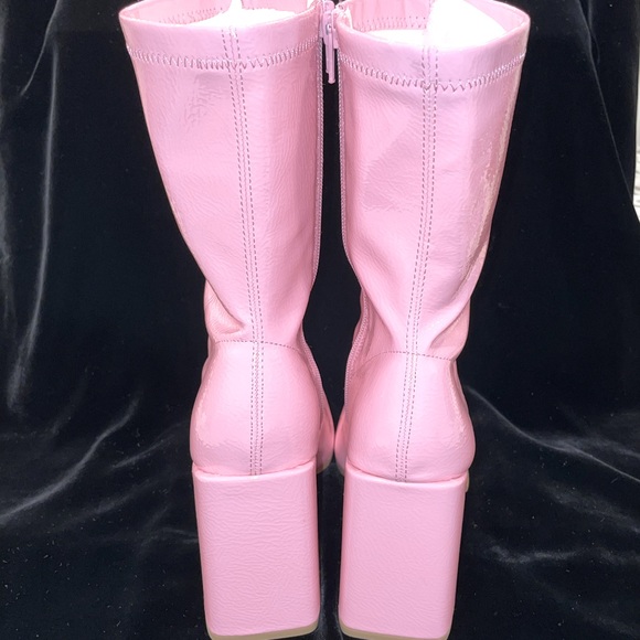 Retro Shiny Pink V-Patent Square Toe Go-Go Boots w/geo heels - NWT - Picture 5 of 13